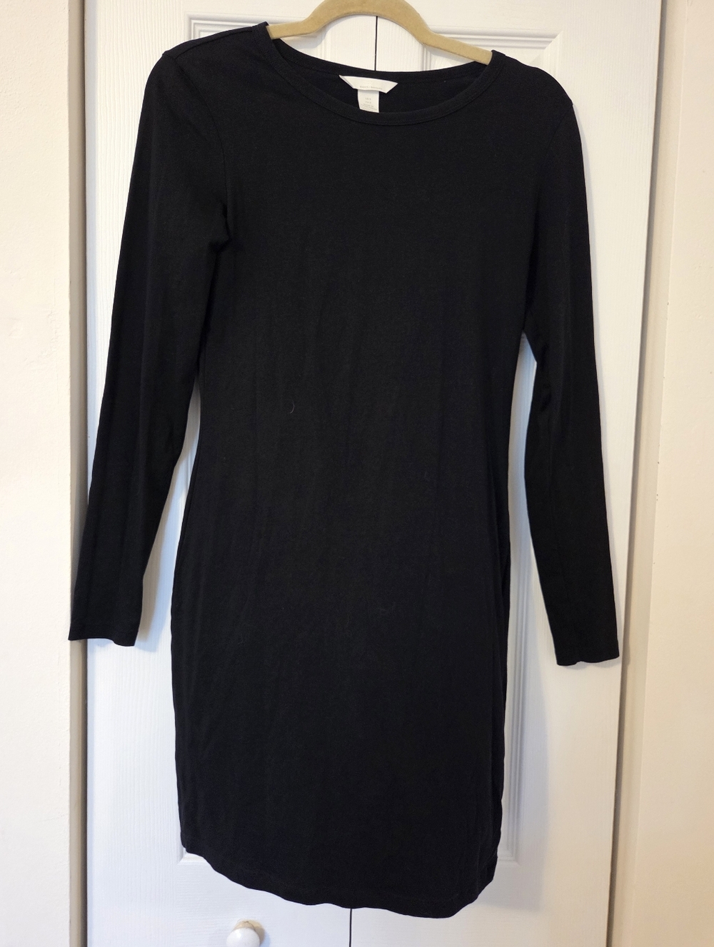 H&M Black Long-Sleeve Bodycon Crewneck Dress